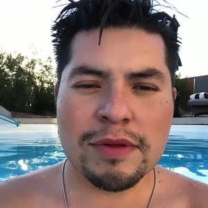 Meet your Posher, Moises